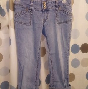 Woman jeans ankle anf cropped
